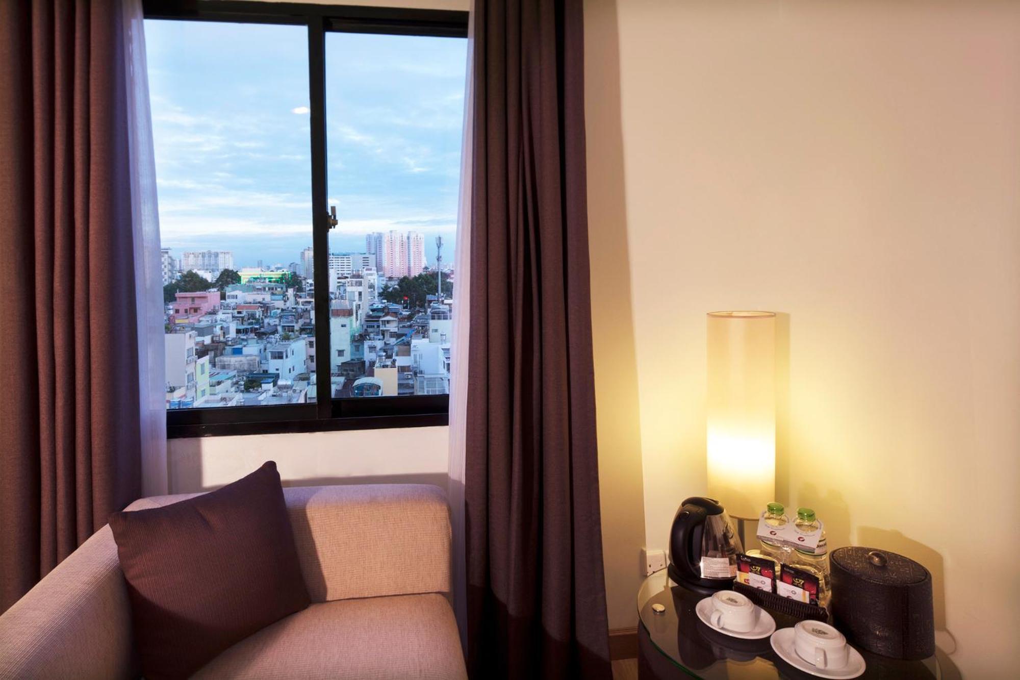 Vien Dong Hotel - Near Bui Vien Walking Street Hô Chi Minh-Ville Extérieur photo