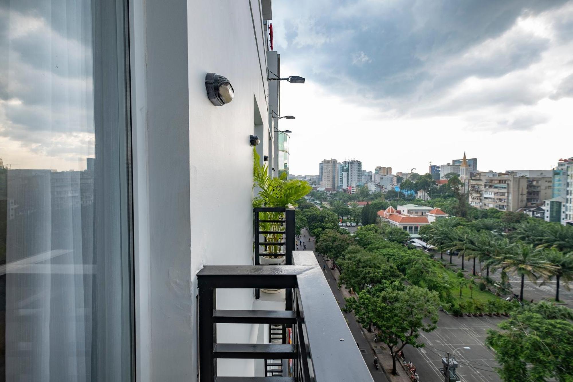 Vien Dong Hotel - Near Bui Vien Walking Street Hô Chi Minh-Ville Extérieur photo